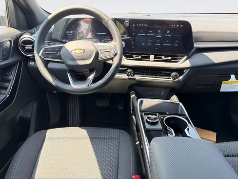 New 2026 Chevrolet Equinox LT w/ Safety and Technology Package FWD image 16