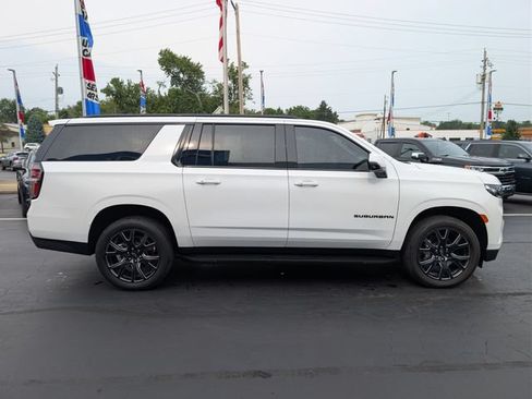 Used 2024 Chevrolet Suburban RST w/ Luxury Package AWD/4WD image 6