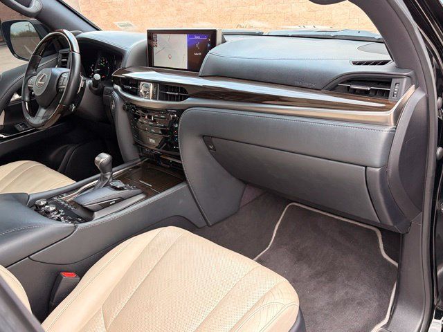 Used 2019 Lexus LX 570 4WD w/ Inspiration Series image 14