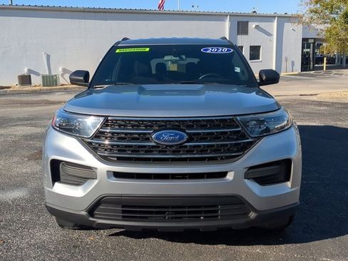 Used 2020 Ford Explorer XLT image 9