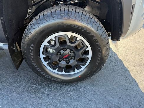 New 2026 Toyota Tacoma TRD Off-Road image 8