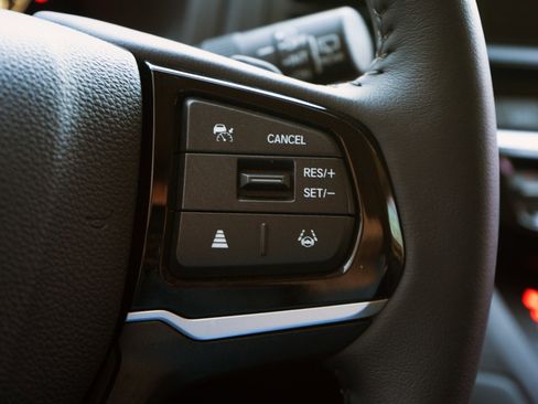 Certified 2025 Honda Odyssey EX-L image 22