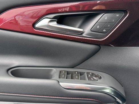 New 2026 Chevrolet Traverse RS w/ LPO, Floor Liner Package AWD/4WD image 10