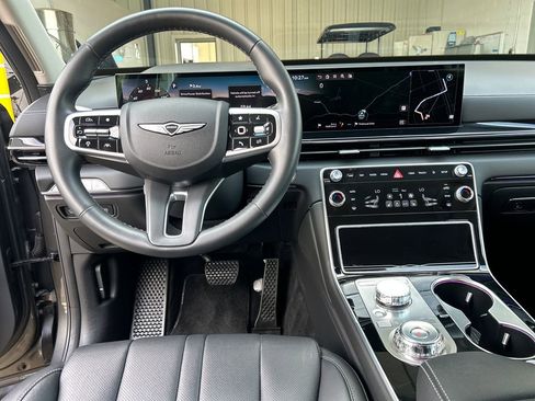 Used 2025 Genesis GV80 AWD 2.5T Standard image 41