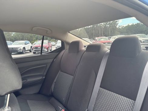 Used 2021 Nissan Versa S FWD image 7