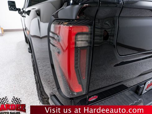 Used 2024 GMC Sierra 2500 AT4 w/ AT4 Premium Plus Package image 9