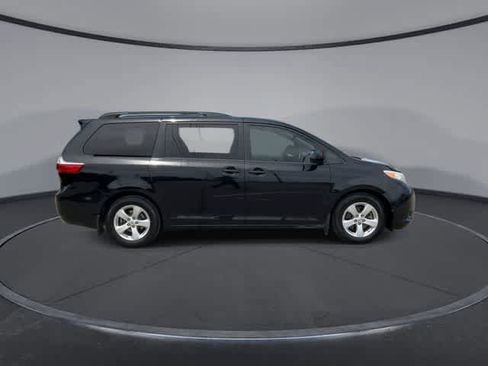 Used 2015 Toyota Sienna LE FWD image 9