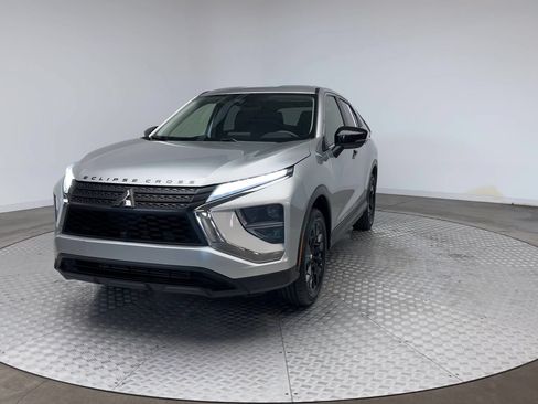 Used 2022 Mitsubishi Eclipse Cross LE AWD/4WD image 3