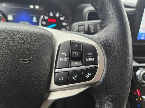 Used 2022 Ford Explorer Limited image 19
