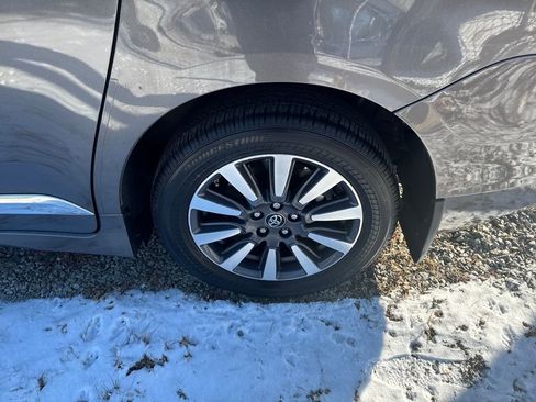 Used 2018 Toyota Sienna LE image 9
