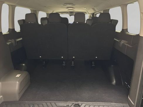 Used 2024 Ford Transit 350 XLT image 22