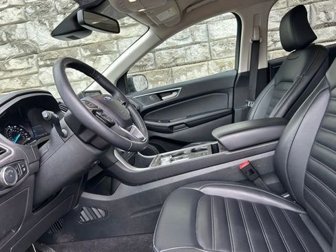 Used 2024 Ford Edge SEL w/ Convenience Package image 8