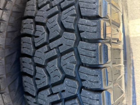 Used 2017 RAM 3500 Tradesman w/ Chrome Appearance Group image 74