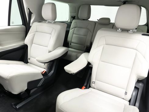 Used 2025 Lincoln Navigator Reserve AWD/4WD image 58