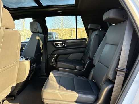 Used 2022 Chevrolet Tahoe Z71 w/ Luxury Package image 14