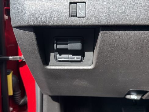 Used 2023 Chevrolet Colorado ZR2 image 11