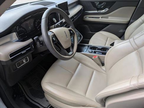 Used 2022 Lincoln Corsair FWD image 10