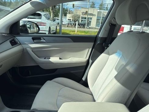 Used 2016 Hyundai Sonata Plug-In Hybrid FWD image 28