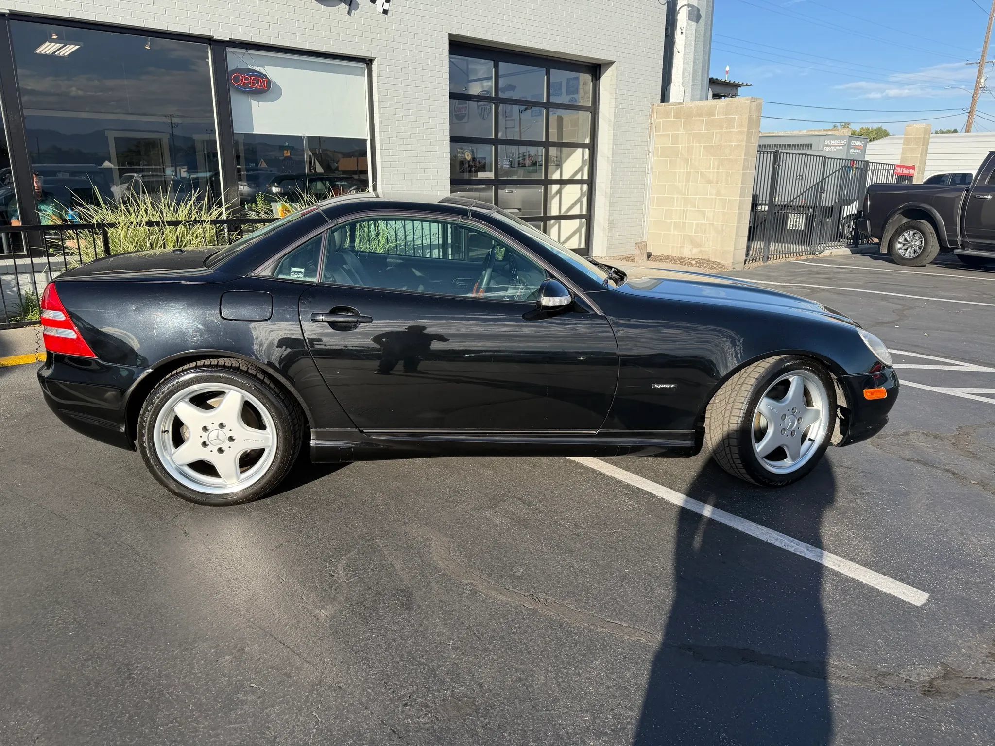 Used 2001 Mercedes-Benz SLK 320 image 9