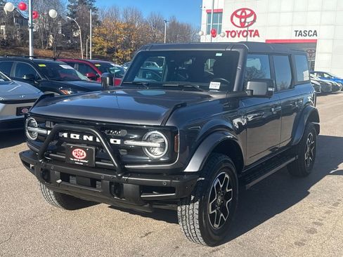 Used 2022 Ford Bronco Outer Banks image 3