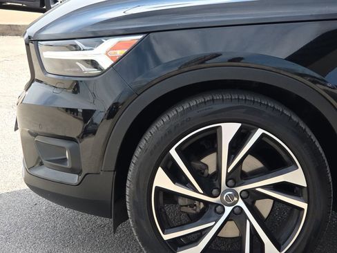 Used 2021 Volvo XC40 T5 R-Design w/ Advanced Package image 5