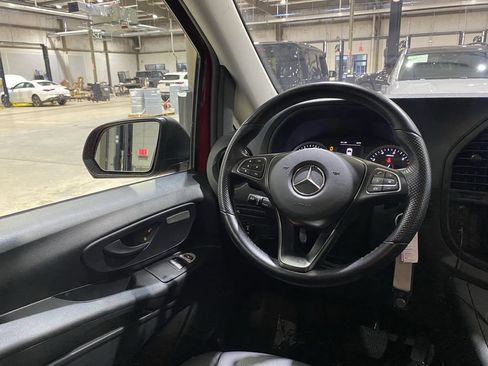 Used 2023 Mercedes-Benz Metris Passenger image 3