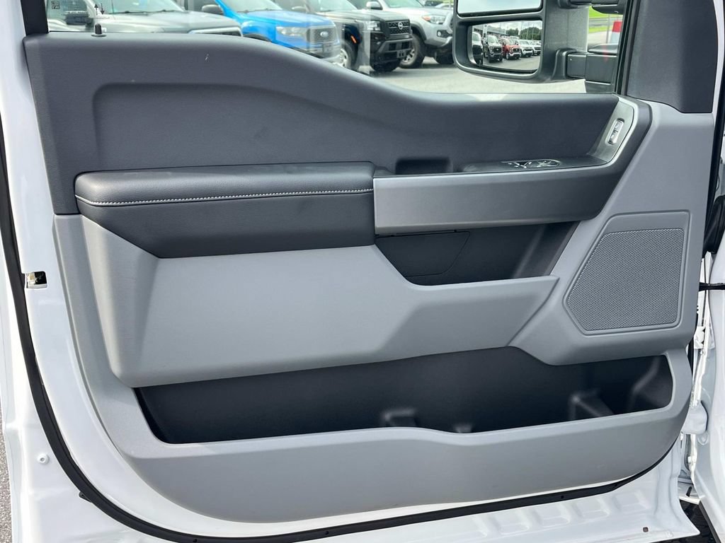 New 2025 Ford F350 XL w/ STX Appearance Package AWD/4WD image 17