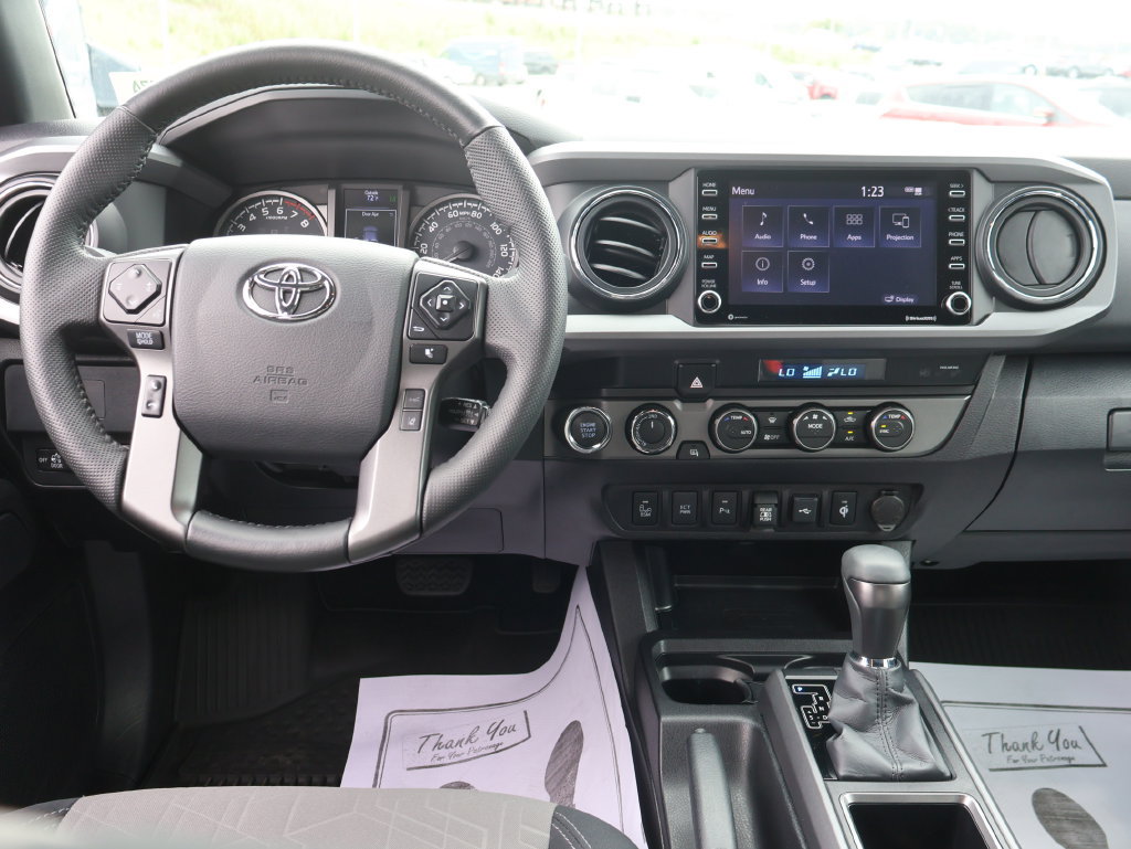 Used 2023 Toyota Tacoma TRD Sport w/ Technology Package AWD/4WD image 17