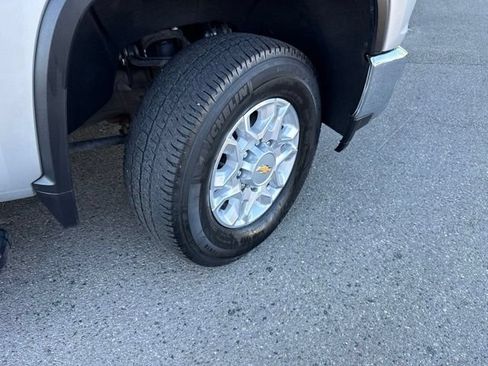 Used 2023 Chevrolet Silverado 3500 LTZ AWD/4WD image 12