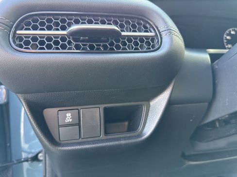 Used 2023 Honda HR-V EX-L image 16