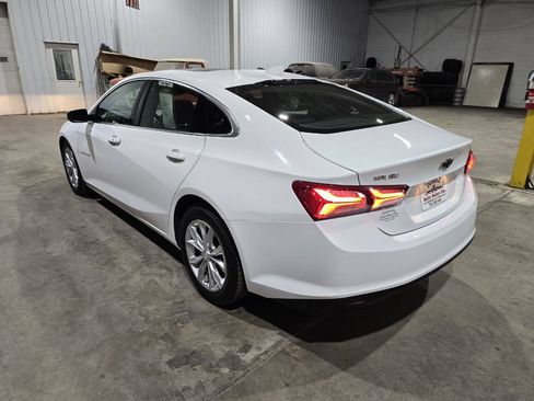 Used 2019 Chevrolet Malibu LT FWD image 9