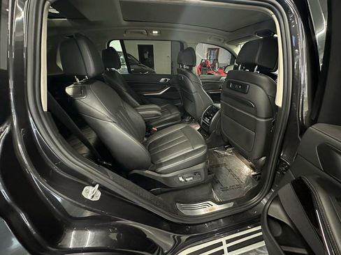 Used 2020 BMW X7 xDrive40i w/ Luxury Seating Package AWD/4WD image 19