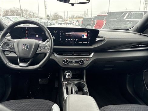 Used 2024 Buick Envista Preferred w/ Convenience I Package image 19