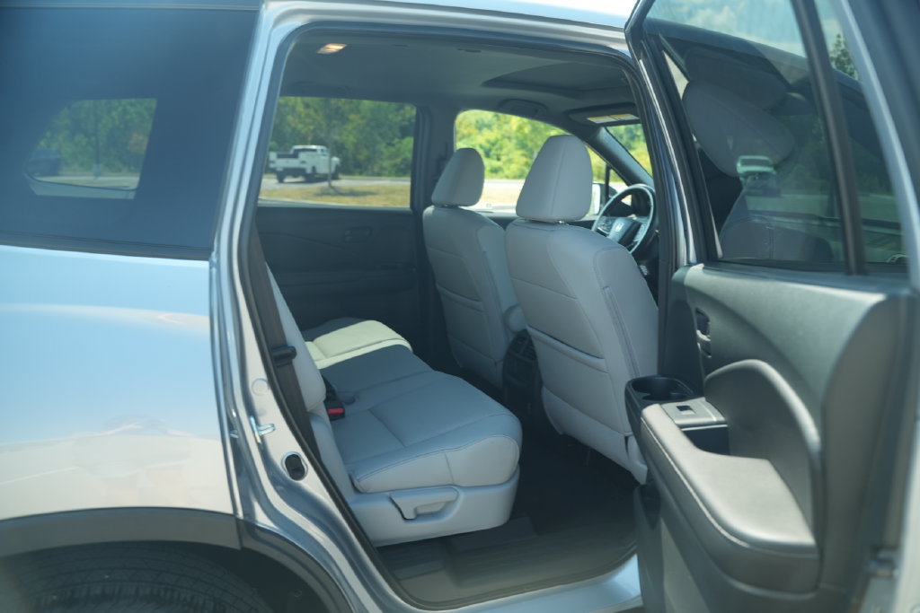 Used 2023 Honda Passport EX-L image 23