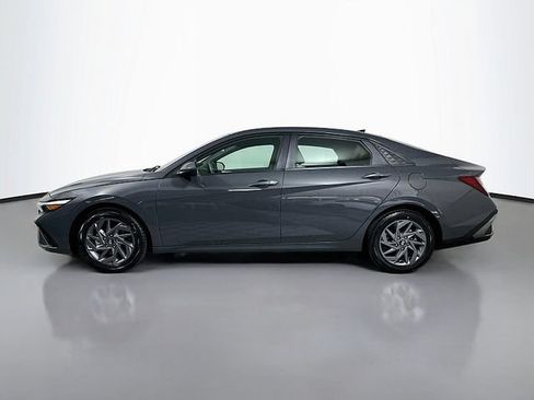Used 2024 Hyundai Elantra SEL FWD image 4