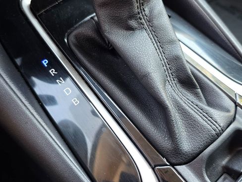 Used 2022 Toyota Corolla LE image 38