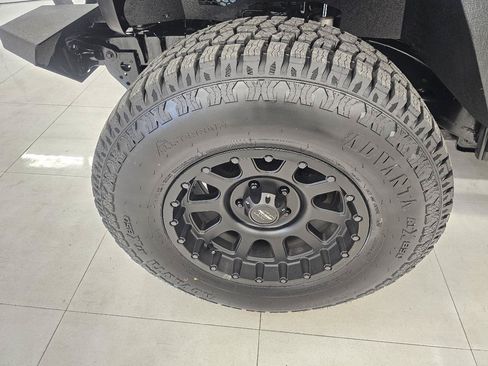 Used 2020 Jeep Gladiator Sport w/ Quick Order Package 24S AWD/4WD image 23