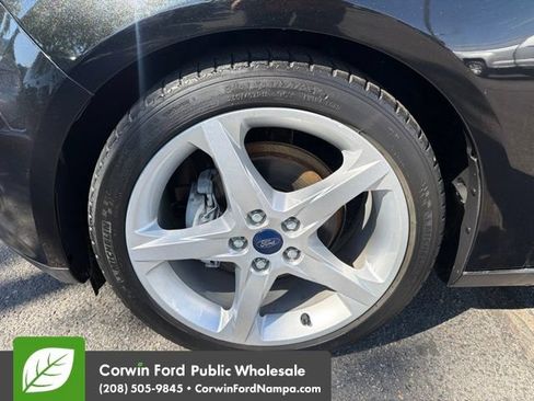Used 2014 Ford Focus Titanium FWD image 9