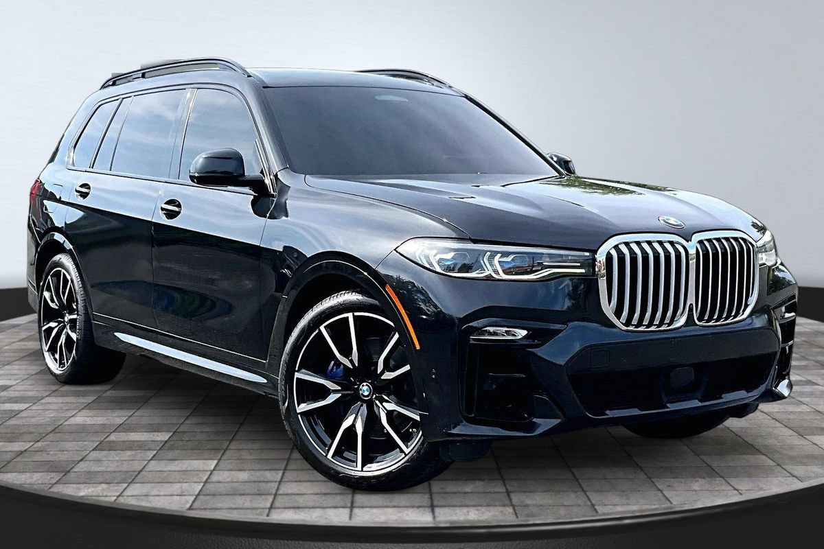 Used 2019 BMW X7 xDrive50i w/ M Sport Package AWD/4WD image 3