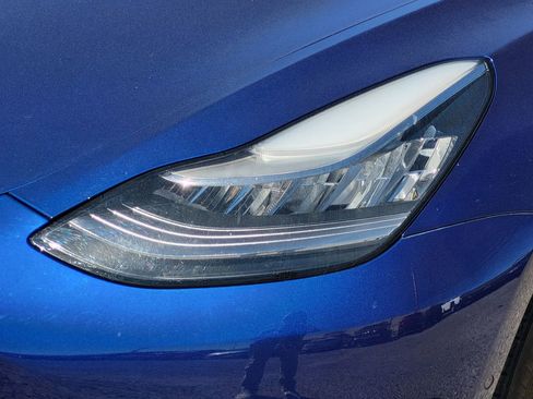 Used 2020 Tesla Model 3 Long Range image 8