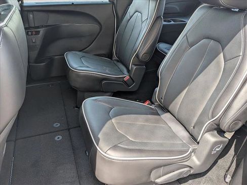 New 2026 Chrysler Pacifica Limited w/ S Appearance Package image 14