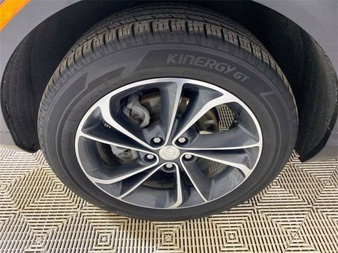 Used 2023 Buick Encore GX Essence image 22