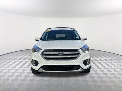 Used 2017 Ford Escape Titanium image 2