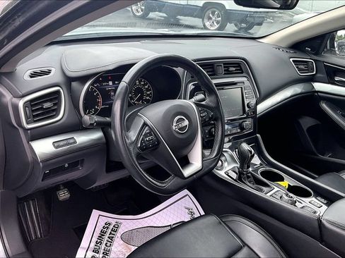 Used 2023 Nissan Maxima SL FWD image 5