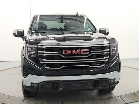 Used 2025 GMC Sierra 1500 SLT AWD/4WD image 2