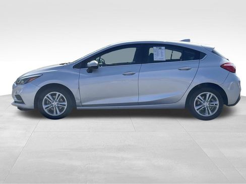 Used 2018 Chevrolet Cruze LT image 7