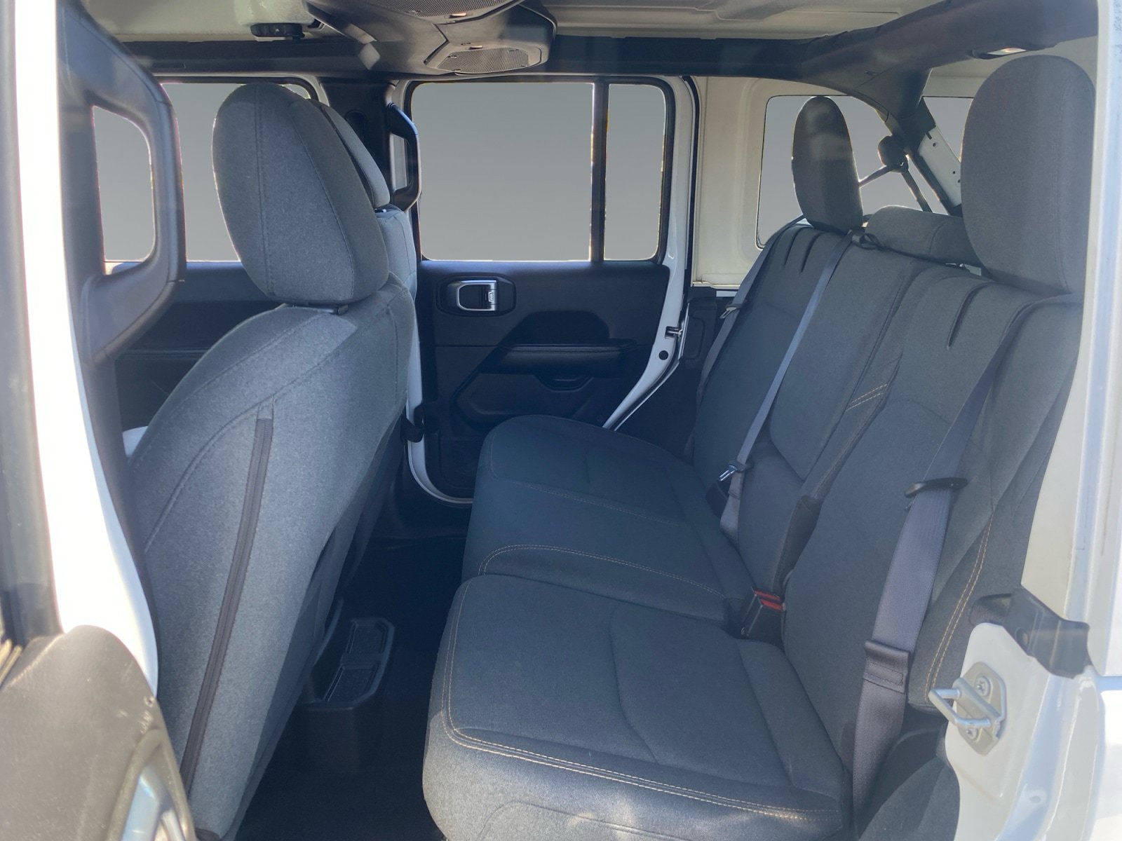 Used 2024 Jeep Wrangler Unlimited Sahara AWD/4WD image 13