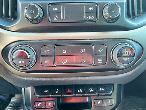 Used 2022 Chevrolet Colorado Z71 image 15