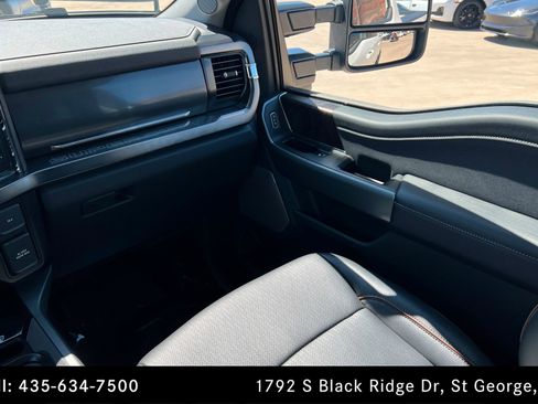 Used 2026 Ford F250 Lariat w/ FX4 Off-Road Package image 10