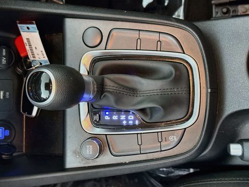 Used 2022 Hyundai Kona SEL FWD image 24